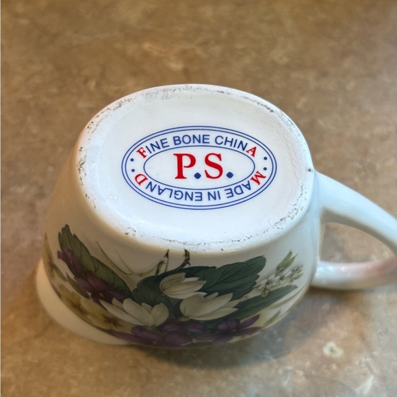 P.S. Fine Bine China Floral Ceramic Pitcher, made in England - Picture 4 of 8